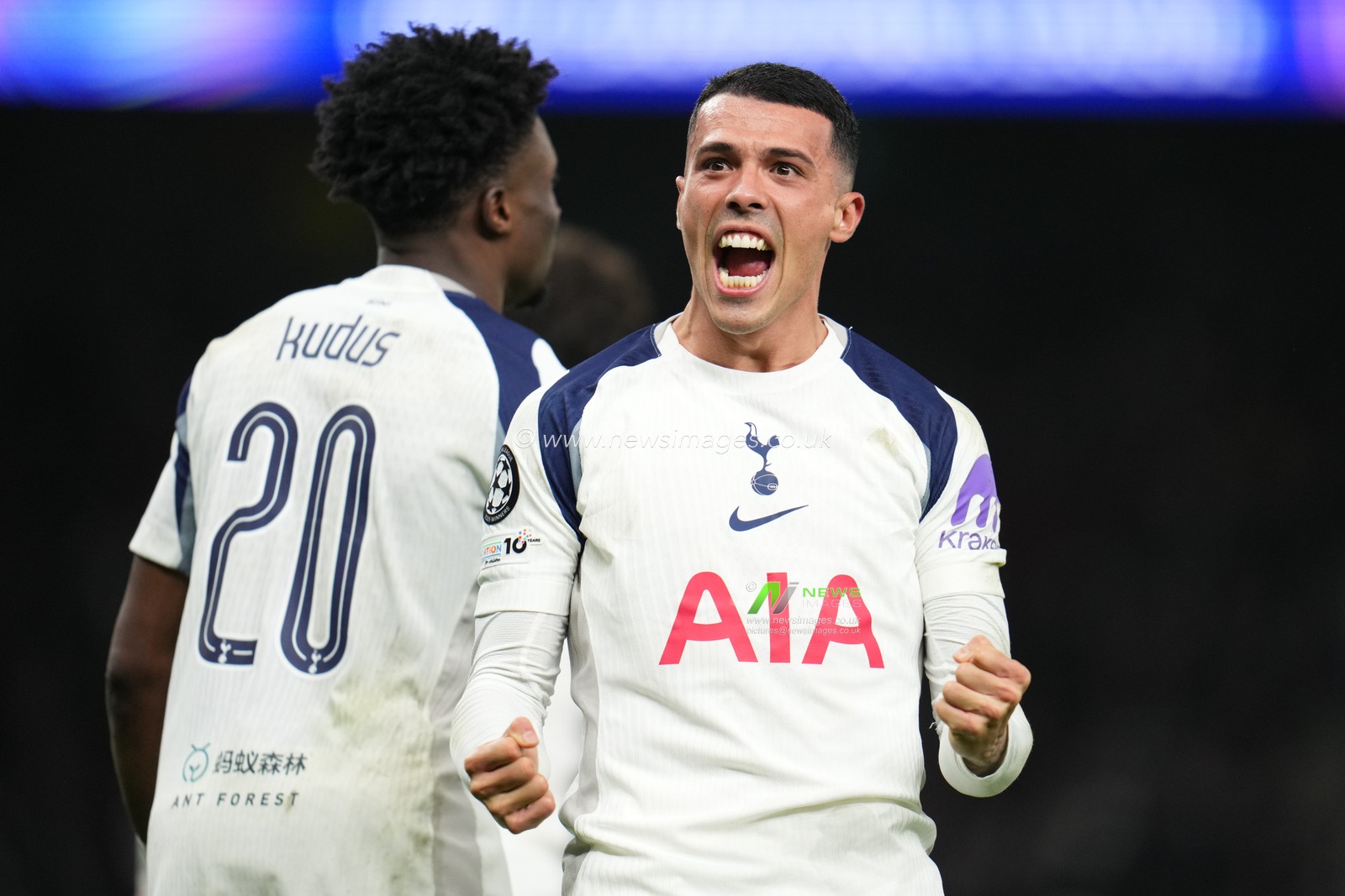 Pedro Porro of Tottenham Hotspur celebrates Mohammed Kudus of Tottenham Hotspur goal during the UEFA Champions League Matchday 6 of 8 Tottenham Hotspur vs Slavia Prague at Tottenham Hotspur Stadium, London, United Kingdom, 9th December 2025

(Photo by Harvey Murphy/News Images)

*** GER AUT SUI OUT ***