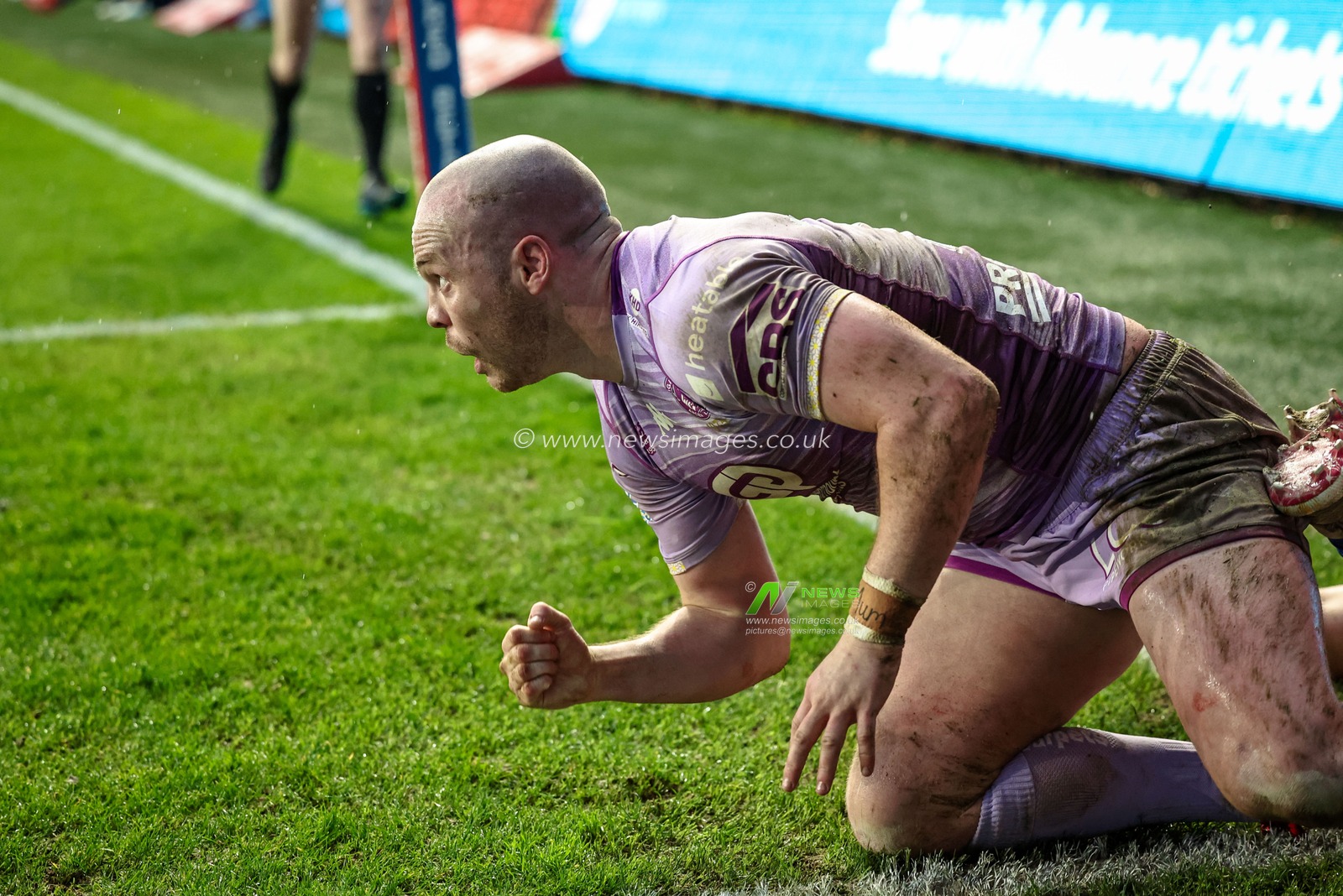 Liam Marshall of Wigan Warriors goes over for a try during the Betfred Super League Round 5 match Leeds Rhinos vs Wigan Warriors at Headingley Stadium, Leeds, United Kingdom, 22nd March 2025

(Photo by Mark Cosgrove/News Images)