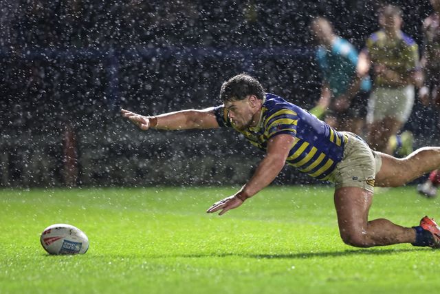 Joe Philbin of Warrington Wolves goes over for a try during the Pre Season match Warrington Wolves vs Leigh Leopards at Halliwell Jones Stadium, Warrington, United Kingdom, 30th January 2026

(Photo by Mark Cosgrove/News Images)