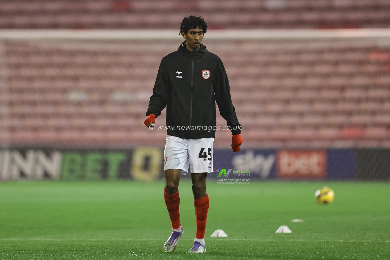 Vimal Yoganathan of Barnsley in the pregame warmup session during the Sky Bet League 1 match Barnsley vs Northampton Town at Oakwell, Barnsley, United Kingdom, 3rd February 2026

(Photo by Mark Cosgrove/News Images)