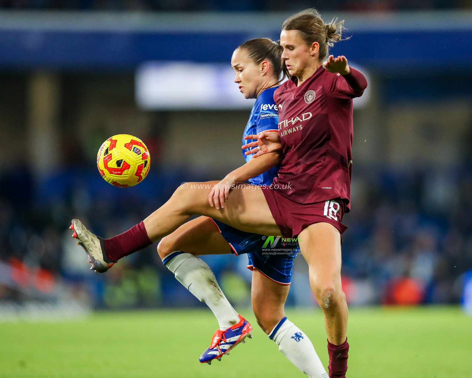 Guro Reiten of Chelsea Women battles for the ball with Kerstin Casparij of Manchester City Women during the Barclays Women's Super League match Chelsea FC Women vs Manchester City Women at Stamford Bridge, London, United Kingdom, 16th November 2024

(Photo by Izzy Poles/News Images)