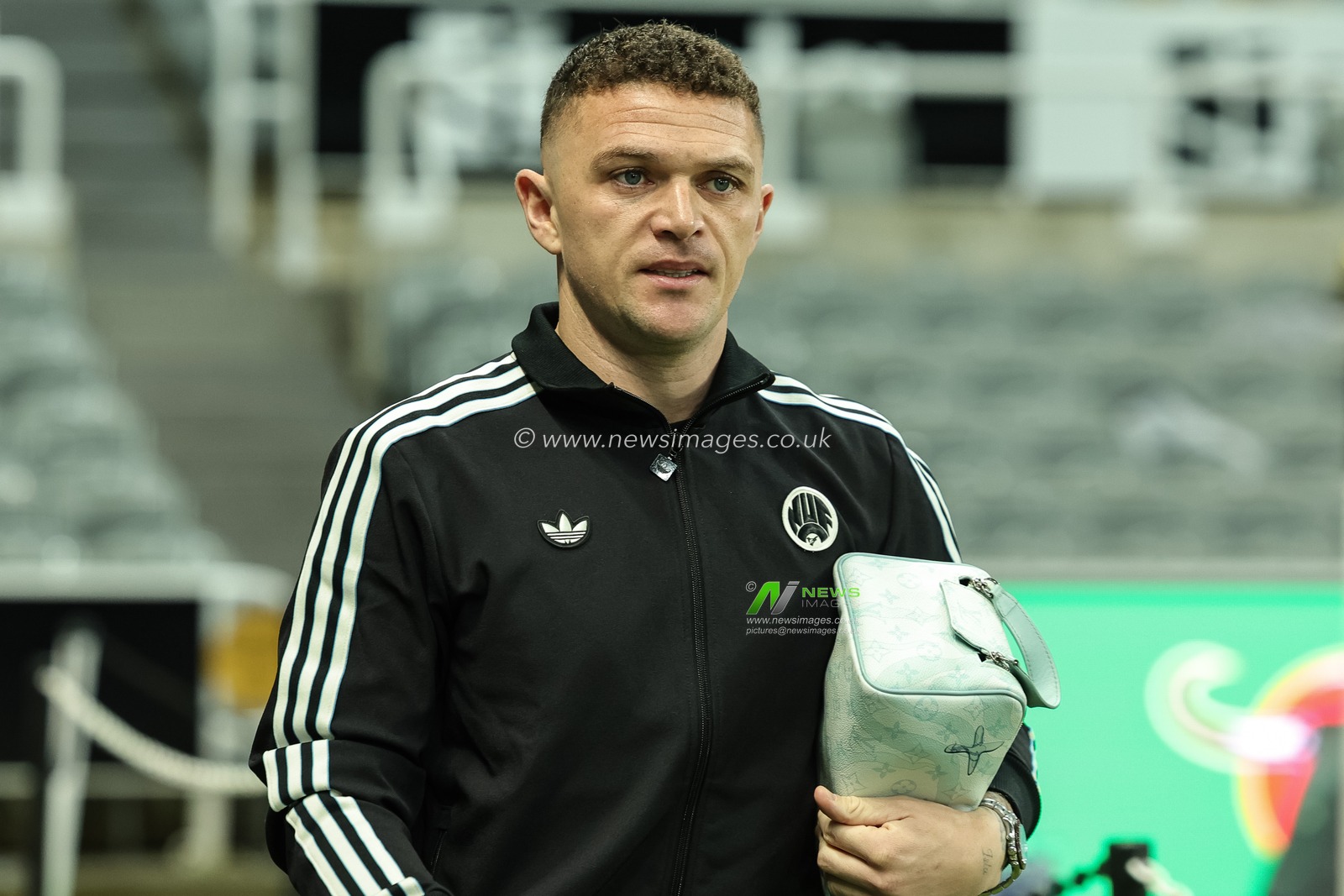 Kieran Trippier of Newcastle Untied ewis Miley of Newcastle Untied arrives during the Carabao Cup Semi-finals First Leg Newcastle United vs Manchester City at St. James's Park, Newcastle, United Kingdom, 13th January 2026

(Photo by Mark Cosgrove/News Images)
