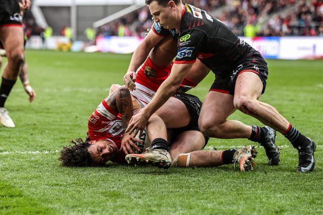 Tristan Sailor of St Helens goes over for a try during the Betfred Super League round 7 match St Helens vs Wigan Warriors at The BrewDog Stadium, St Helens, United Kingdom on 03 April 2026

(Photo by Alfie Cosgrove/News Images)