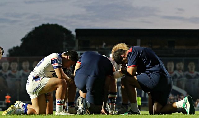 Mason Lino of Wakefield Trinity, Caius Faatili of Wakefield Trinity, Caleb Hamlin-Uele of Wakefield Trinity and Seth Nikotemo of Wakefield Trinity celebrate after the Betfred Super League round 15 match Wakefield Trinity vs Wigan Warriors at DIY Kitchens Stadium, Wakefield, United Kingdom, 20th June 2025

(Photo by Sam Eaden/News Images)