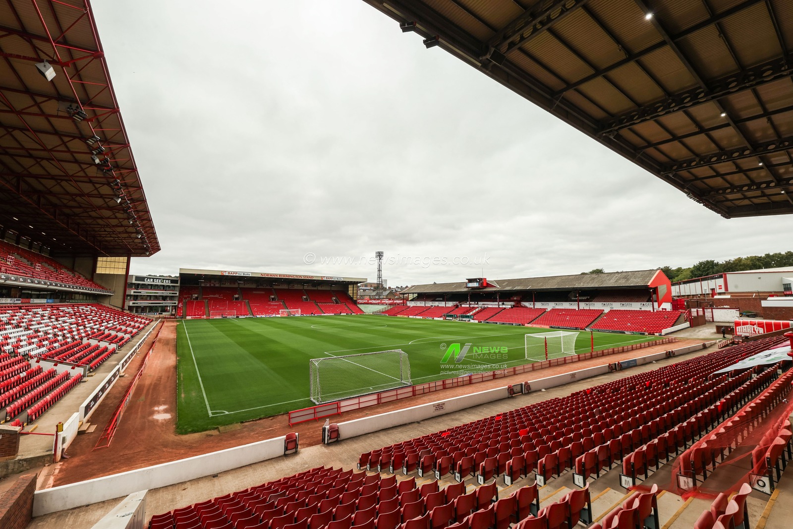 Sky Bet League One: Barnsley v Bromley