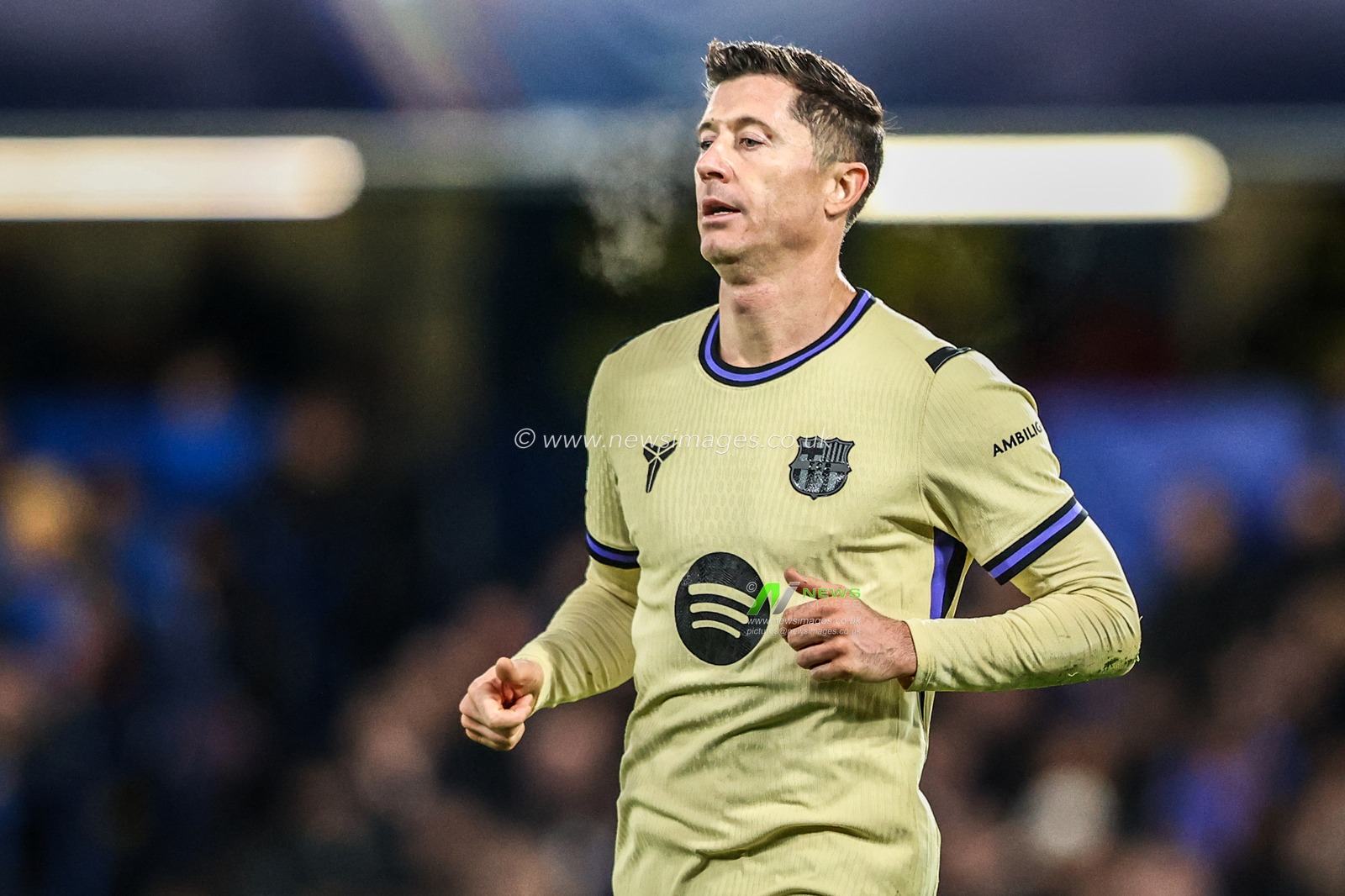 Robert Lewandowski of Barcelona during the UEFA Champions League Matchday 5 of 8 Chelsea v Barcelona at Stamford Bridge, London, United Kingdom, 25th November 2025

(Photo by Alfie Cosgrove/News Images)

*** GER AUT SUI OUT ***