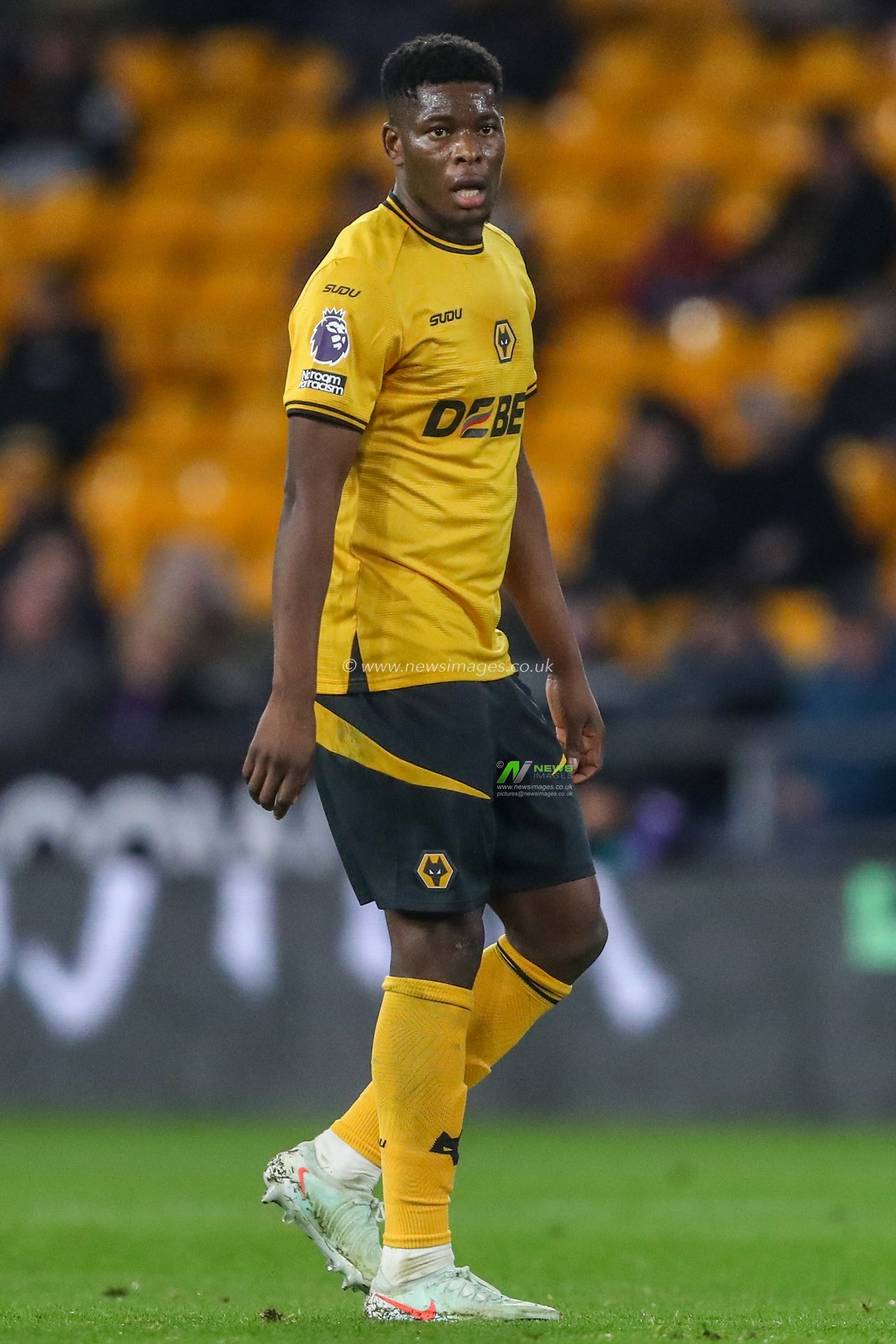 Marshall Munetsi of Wolverhampton Wanderers during the Premier League match Wolverhampton Wanderers vs Fulham at Molineux, Wolverhampton, United Kingdom, 25th February 2025

(Photo by Gareth Evans/News Images)