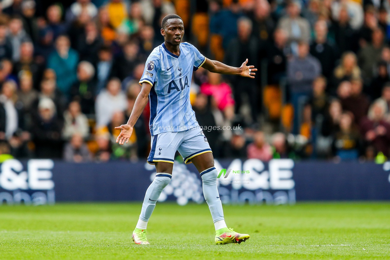 Pape Matar Sarr of Tottenham Hotspur reacts during the Premier League match Wolverhampton Wanderers vs Tottenham Hotspur at Molineux, Wolverhampton, United Kingdom, 13th April 2025

(Photo by Gareth Evans/News Images)