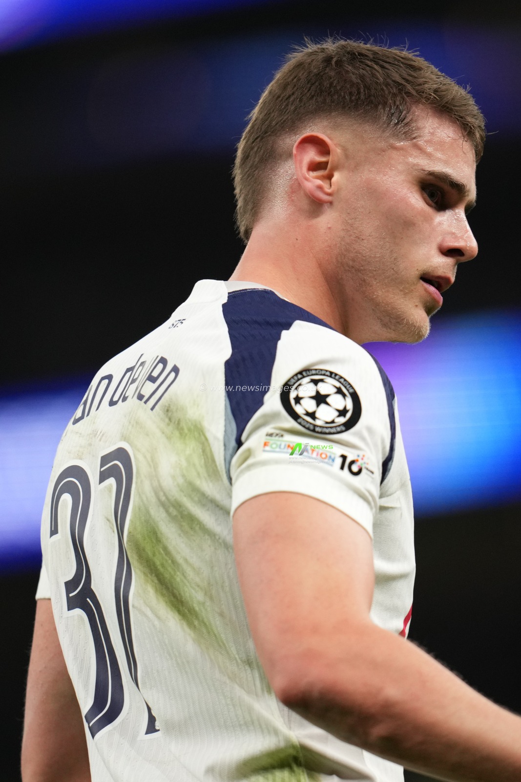 Micky van de Ven of Tottenham Hotspur during the UEFA Champions League Matchday 6 of 8 Tottenham Hotspur vs Slavia Prague at Tottenham Hotspur Stadium, London, United Kingdom, 9th December 2025

(Photo by Harvey Murphy/News Images)

*** GER AUT SUI OUT ***