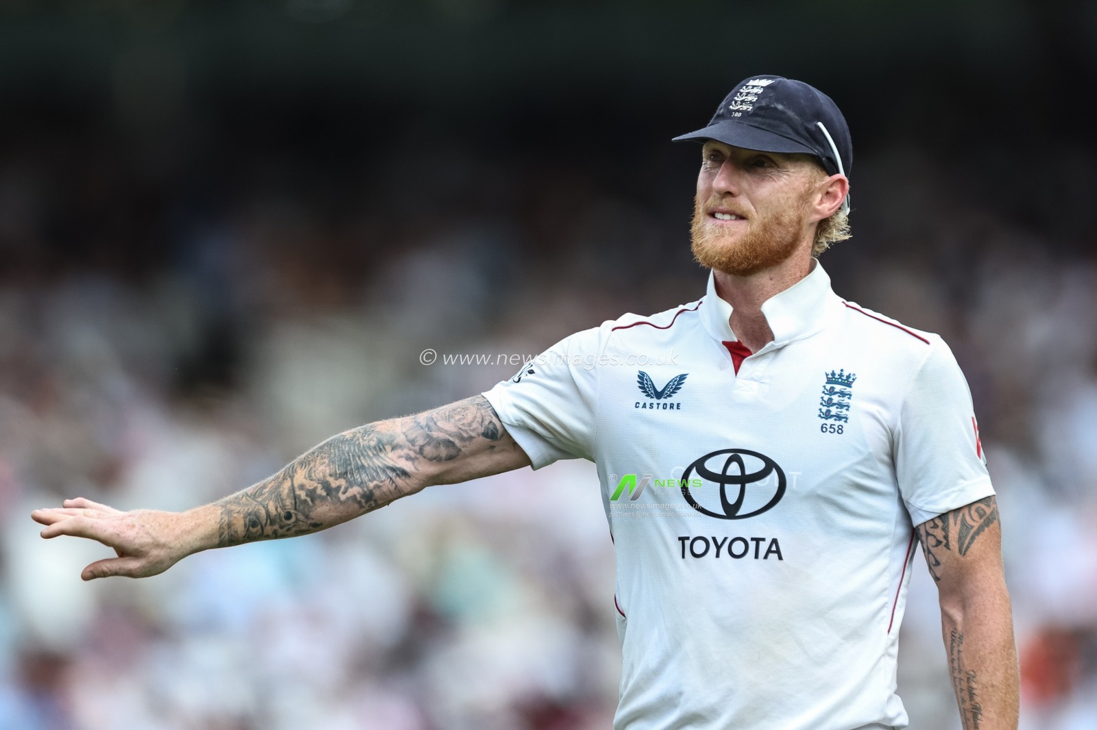 England captain Ben Stokes signals back up to the England balcony during the 3rd Rothesay Test Match Day 5 England v India at Lords, London, United Kingdom, 14th July 2025

(Photo by Mark Cosgrove/News Images)