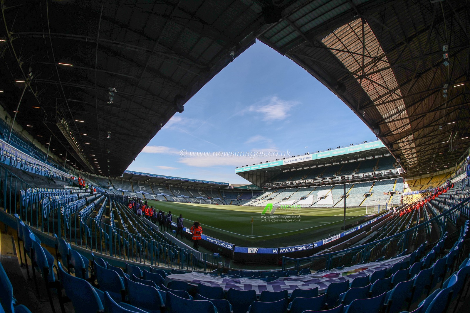 A general view of Elland Road during the Sky Bet Championship match Leeds United vs Bristol City at Elland Road, Leeds, United Kingdom, 28th April 2025

(Photo by Alfie Cosgrove/News Images)