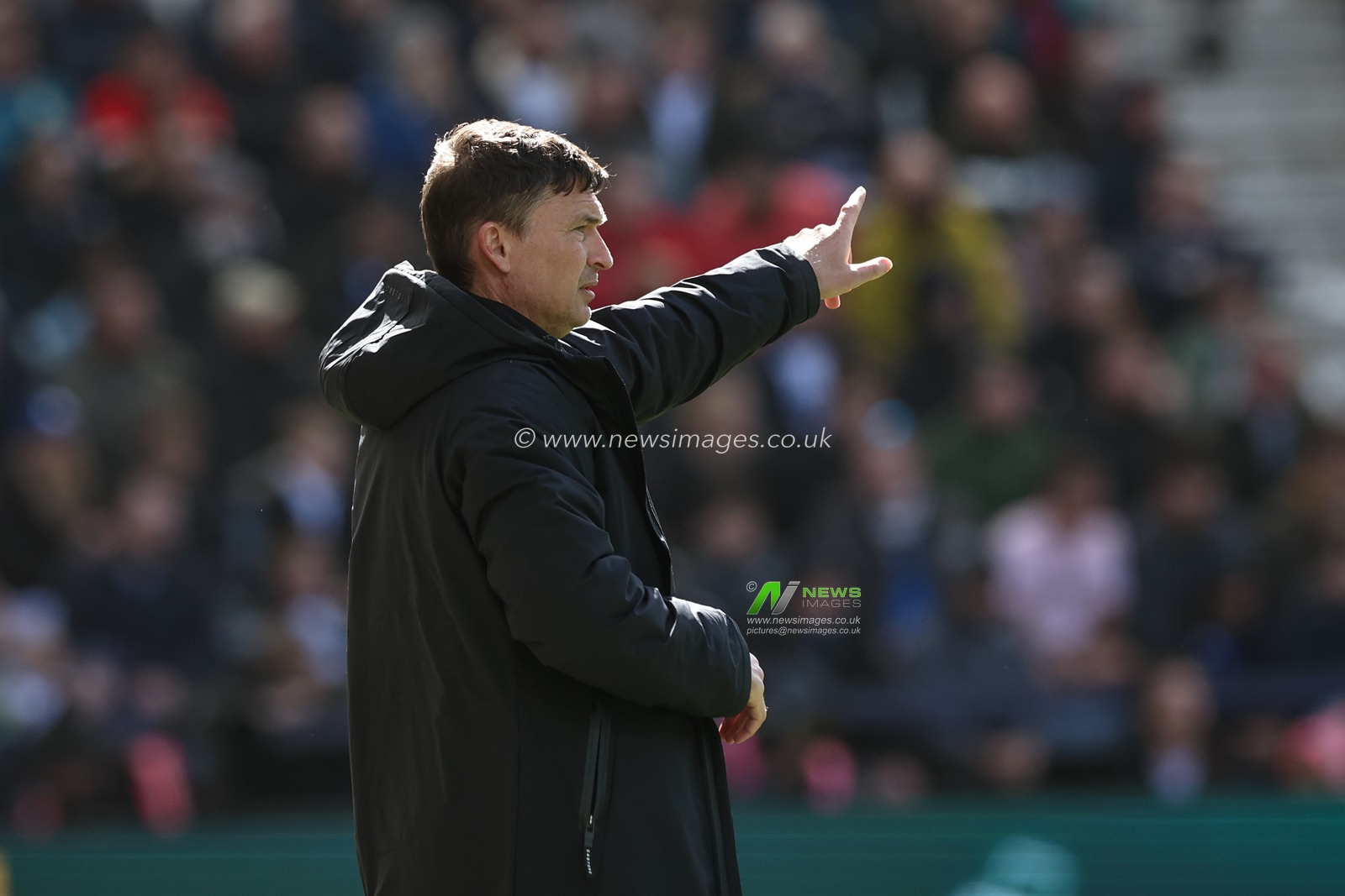 Paul Heckingbottom manager of Preston North End reacts in the technical area during the Emirates FA Cup Quarter-finals match Preston North End vs Aston Villa at Deepdale, Preston, United Kingdom, 30th March 2025

(Photo by Mark Cosgrove/News Images)