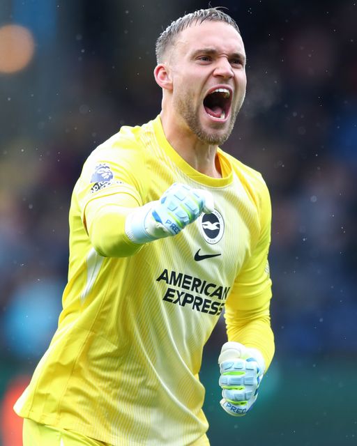 Brighton & Hove Albion goalkeeper Bart Verbruggen celebrates Mats Wieffer of Brighton & Hove Albion goal to make it 0-1 during the Premier League match Burnley vs Brighton & Hove Albion at Turf Moor, Burnley, United Kingdom on 11 April 2026

(Photo by Jorge Horsted/News Images)