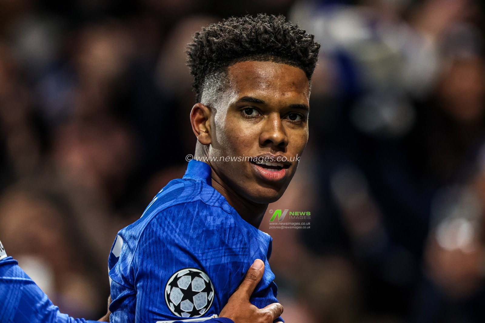 Juan Hernandez of Barcelona celebrates his goal to make it 2-0 during the UEFA Champions League Matchday 5 of 8 Chelsea v Barcelona at Stamford Bridge, London, United Kingdom, 25th November 2025

(Photo by Alfie Cosgrove/News Images)

*** GER AUT SUI OUT ***