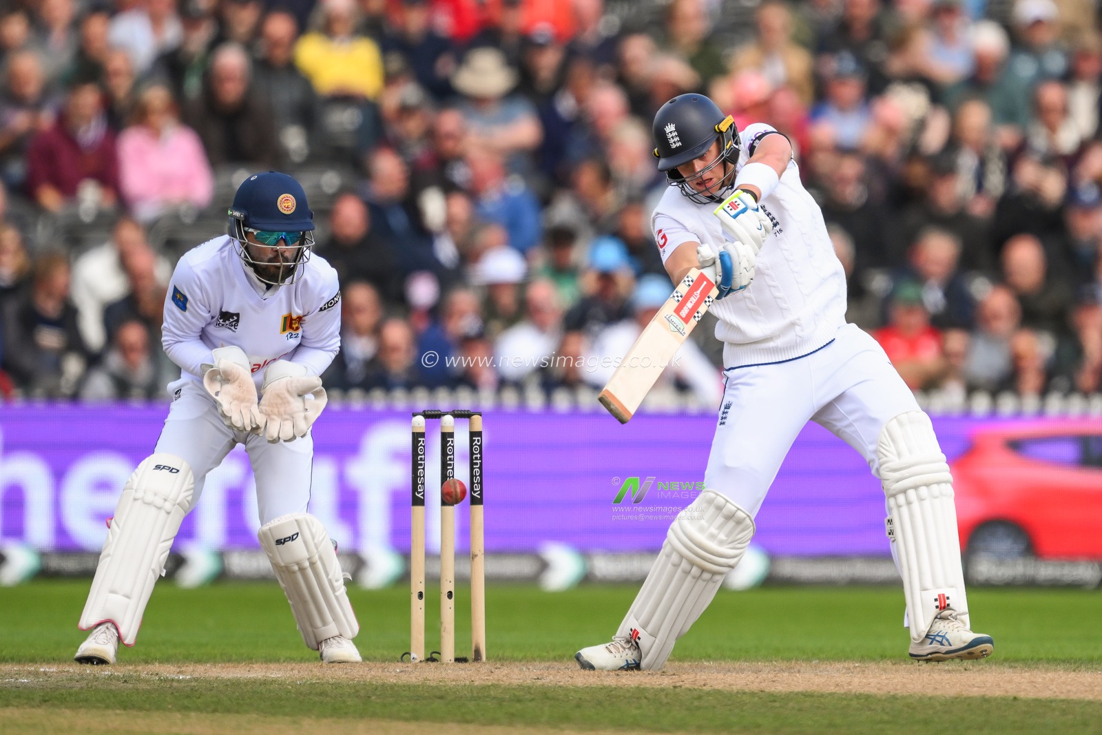 Jamie Smith of England drives the ball for two runs during the England Men v Sri Lanka 1st Rothesay Test Match Day 3 at Old Trafford, Manchester, United Kingdom, 23rd August 2024

(Photo by Craig Thomas/News Images)