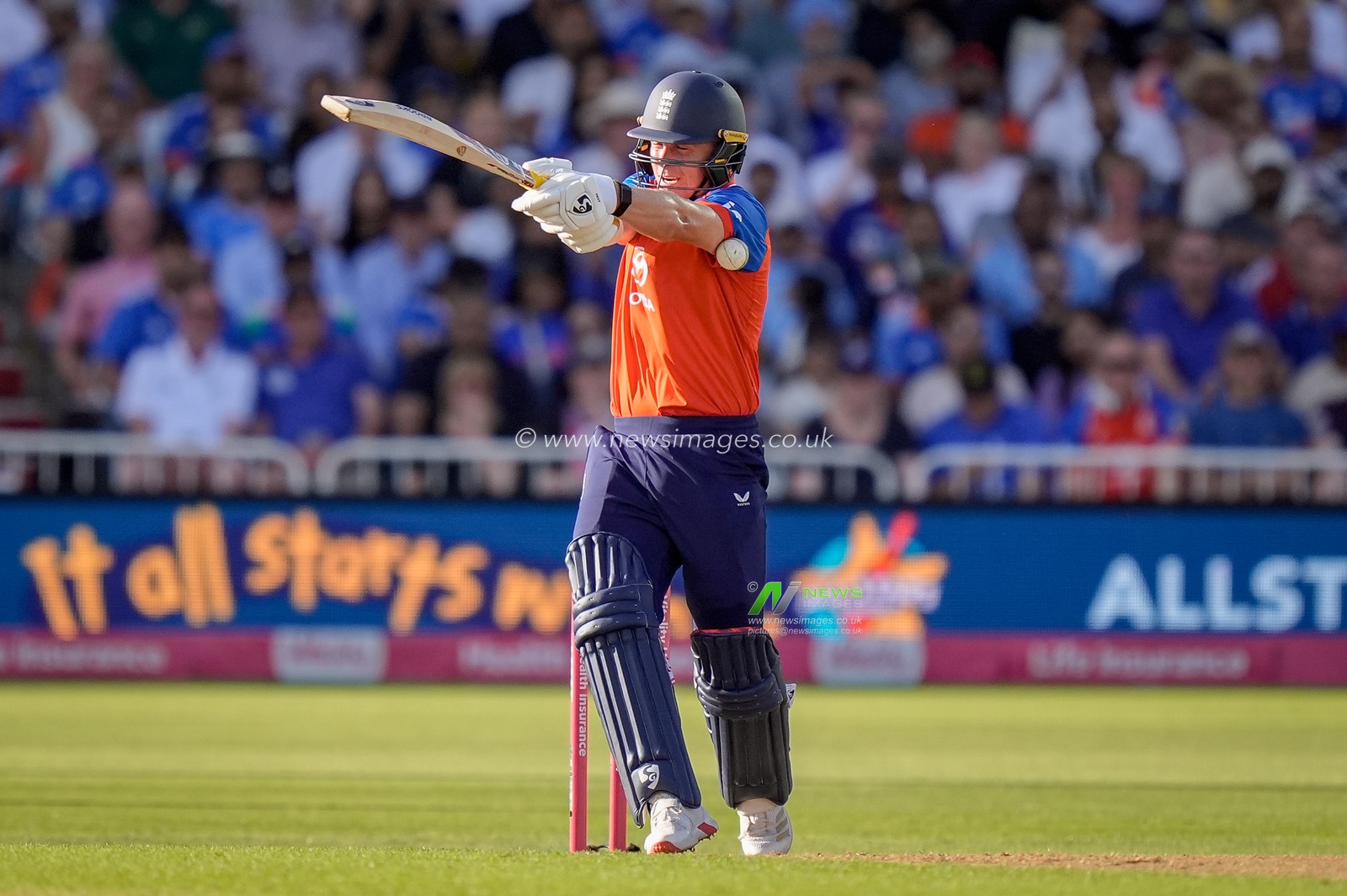 Sam Curran of England is struck on the arm by a bumper from Prince Yadav of India during the Third Vitality T20 International match England vs India at Trent Bridge, Nottingham, United Kingdom on 07 July 2026

(Photo by Maynard Manyowa/News Images)