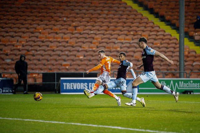Elliot Embleton of Blackpool scores to make it 1-0 during the The Vertu Trophy match Blackpool vs Aston Villa U21 at Bloomfield Road, Blackpool, United Kingdom, 17th December 2024

(Photo by Craig Thomas/News Images)