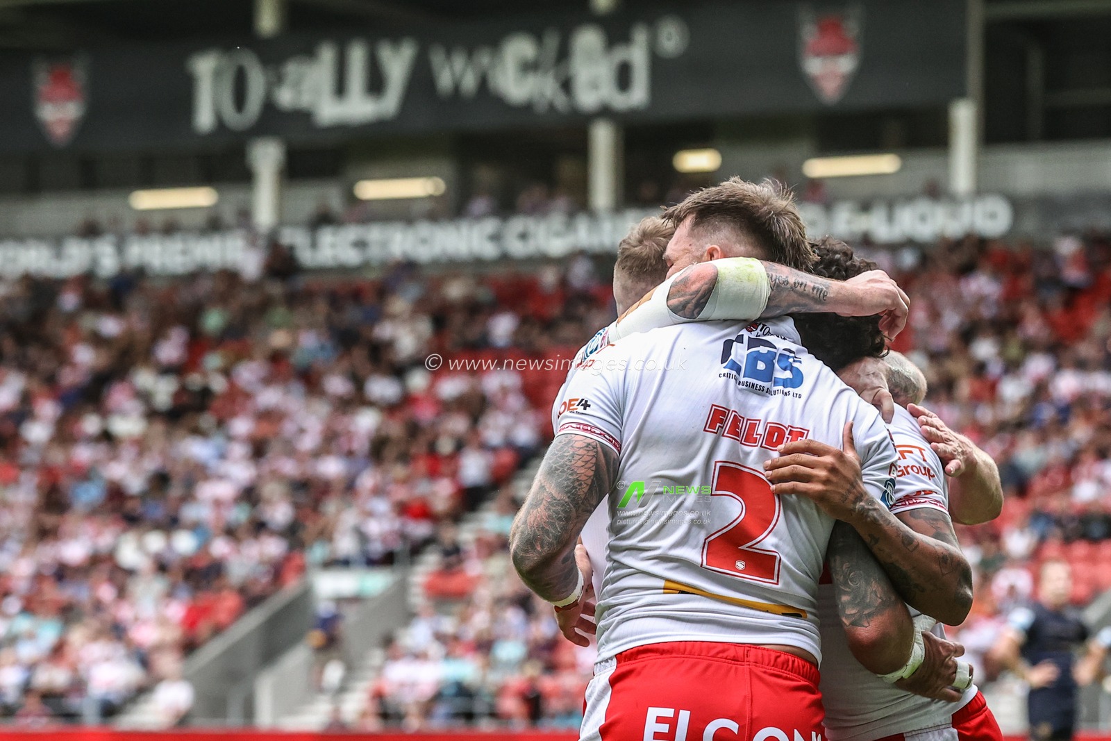 Kyle Feldt of St. Helens celebrates his try during the Betfred Super League round 16 match St Helens vs Salford Red Devils at Totally Wicked Stadium, St Helens, United Kingdom, 29th June 2025

(Photo by Alfie Cosgrove/News Images)