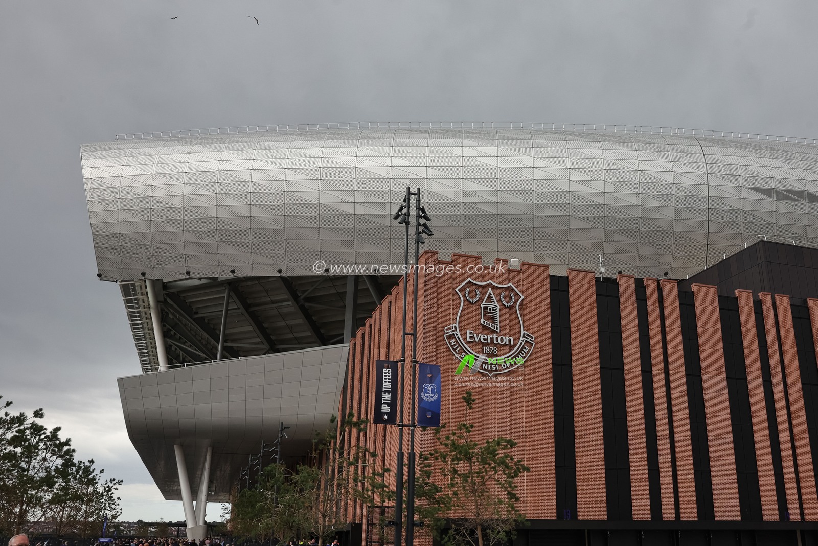 Everton badge on the Hill Dickinson Stadium during the Pre-season friendly match Everton vs A.S. Roma at Hill Dickinson Stadium, Liverpool, United Kingdom, 9th August 2025

(Photo by Mark Cosgrove/News Images)