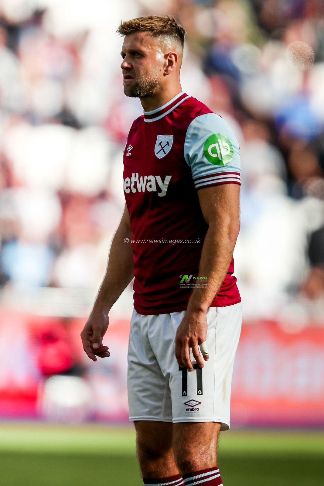 Niclas Fullkrug of West Ham United looks on during the Premier League match West Ham United vs Bournemouth at London Stadium, London, United Kingdom, 5th April 2025

(Photo by Izzy Poles/News Images)