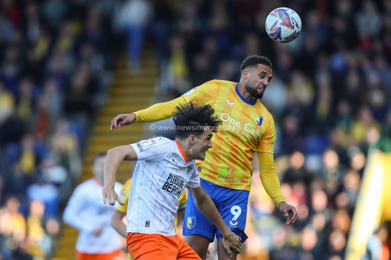 Jordan Bowery of Mansfield Town beats Kyle Joseph of Blackpool to a header during the Sky Bet League 1 match Mansfield Town vs Blackpool at One Call Stadium, Mansfield, United Kingdom, 5th October 2024

(Photo by Gareth Evans/News Images)