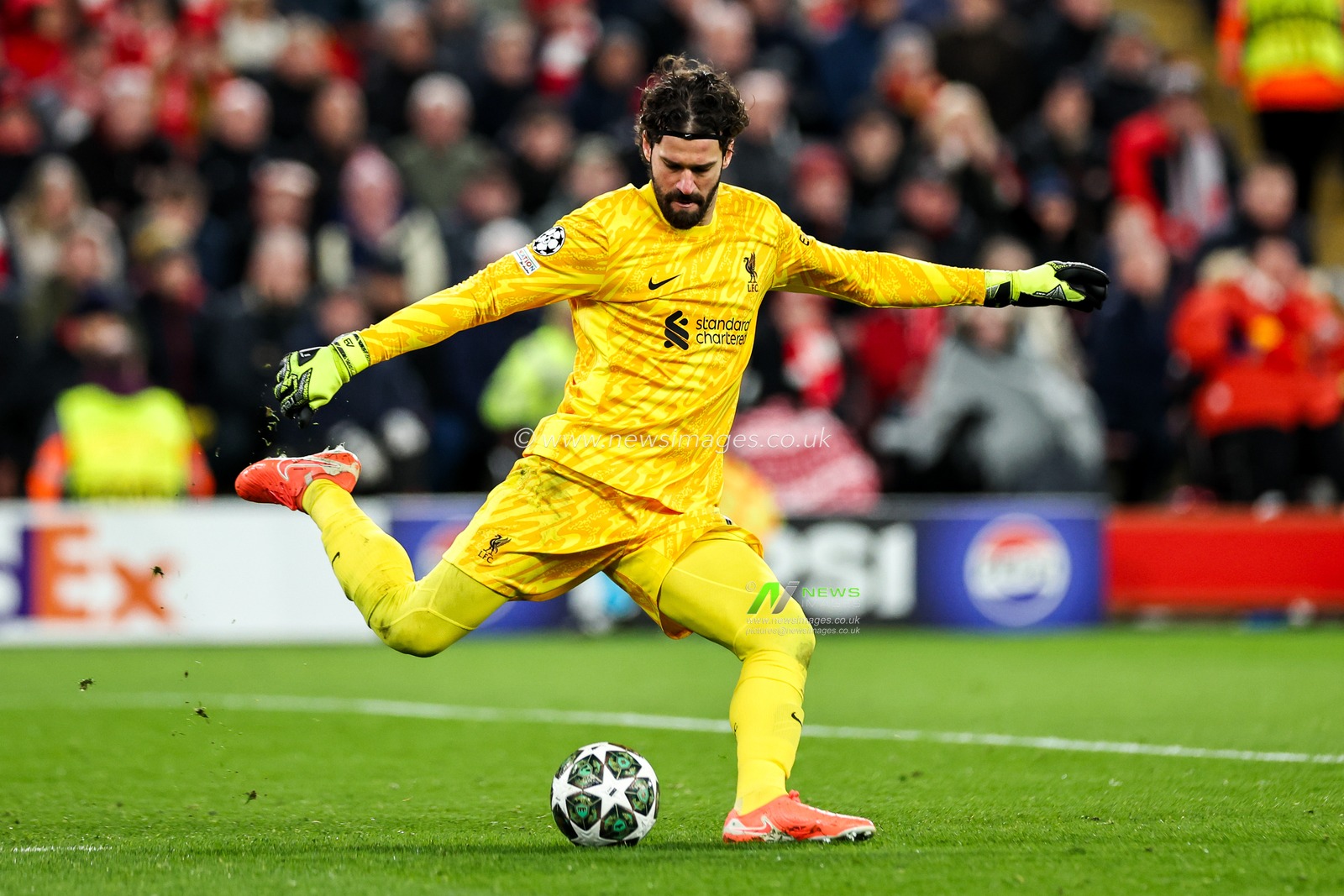 Alisson Becker of Liverpool takes a goal kick during the UEFA Champions League Last 16 match Liverpool vs Paris Saint-Germain at Anfield, Liverpool, United Kingdom, 11th March 2025

(Photo by Mark Cosgrove/News Images)