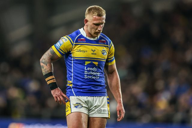Ash Handley of Leeds Rhinos during the Betfred Super League play-off Eliminator 2 match Leeds Rhinos vs St Helens at Headingley Stadium, Leeds, United Kingdom, 27th September 2025

(Photo by Alfie Cosgrove/News Images)