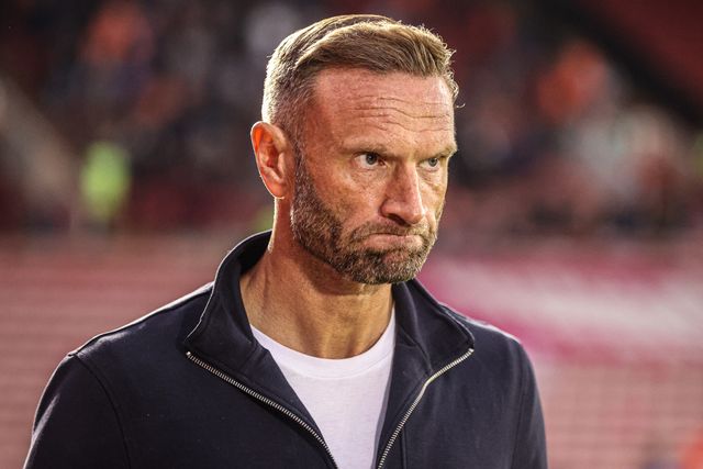 Ian Evatt manager of Blackpool during the Sky Bet League One match Barnsley vs Blackpool at Oakwell, Barnsley, United Kingdom on 02 September 2026

(Photo by Alfie Cosgrove/News Images)