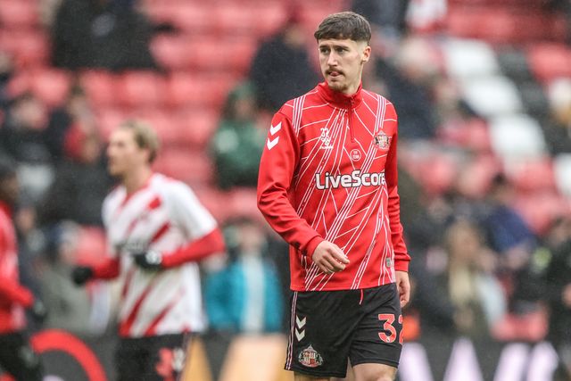 Trai Hume of Sunderland in the pregame warmup session during the Premier League match Sunderland vs Manchester United at Stadium Of Light, Sunderland, United Kingdom on 09 May 2026

(Photo by Alfie Cosgrove/News Images)