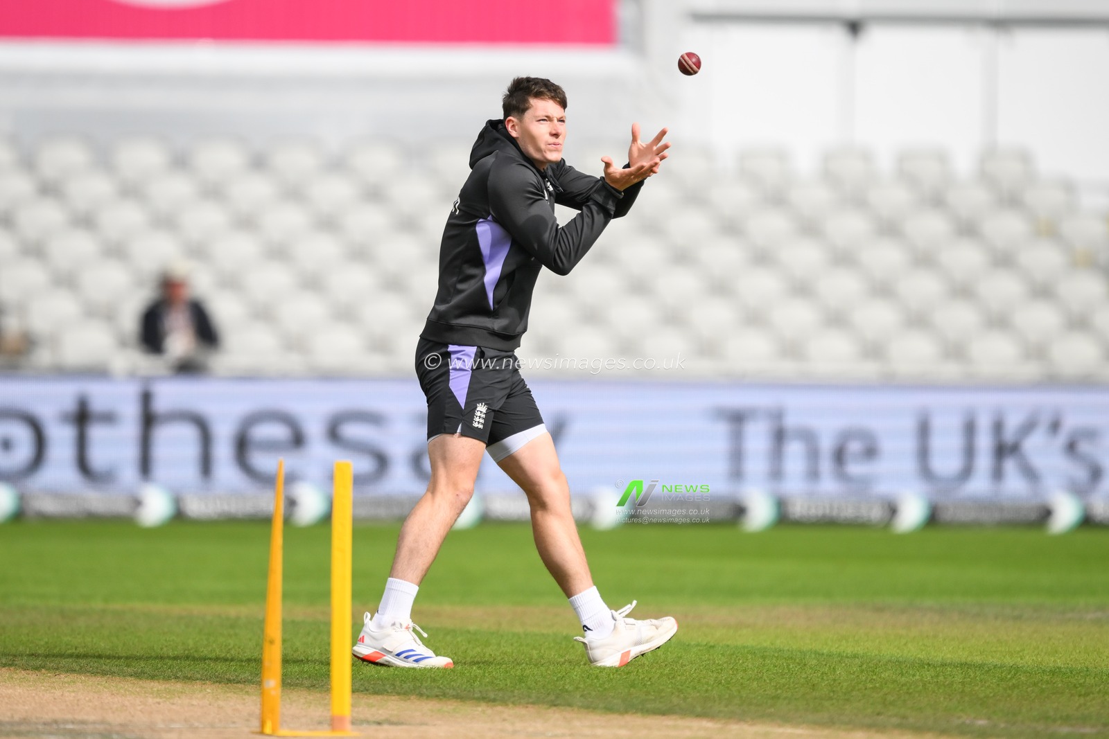 Matthew Potts of England during pre match warm up ahead of the England Men v Sri Lanka 1st Rothesay Test Match Day 3 at Old Trafford, Manchester, United Kingdom, 23rd August 2024

(Photo by Craig Thomas/News Images)