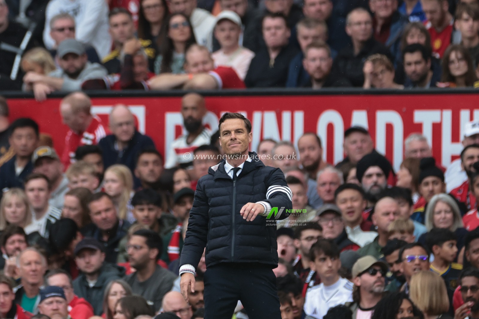Scott Parker manager of Burnley looks on during the Premier League match Manchester United vs Burnley at Old Trafford, Manchester, United Kingdom, 30th August 2025

(Photo by Mark Cosgrove/News Images)