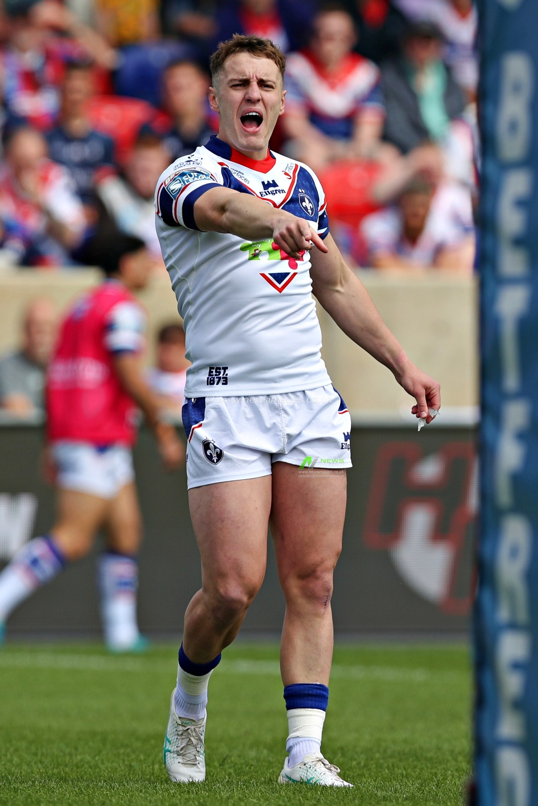 Jake Trueman of Wakefield Trinity during the Betfred Super League Round 14 match Wakefield Trinity vs Leigh Leopards at DIY Kitchens Stadium, Wakefield, United Kingdom, 15th June 2025

(Photo by Sam Eaden/News Images)
