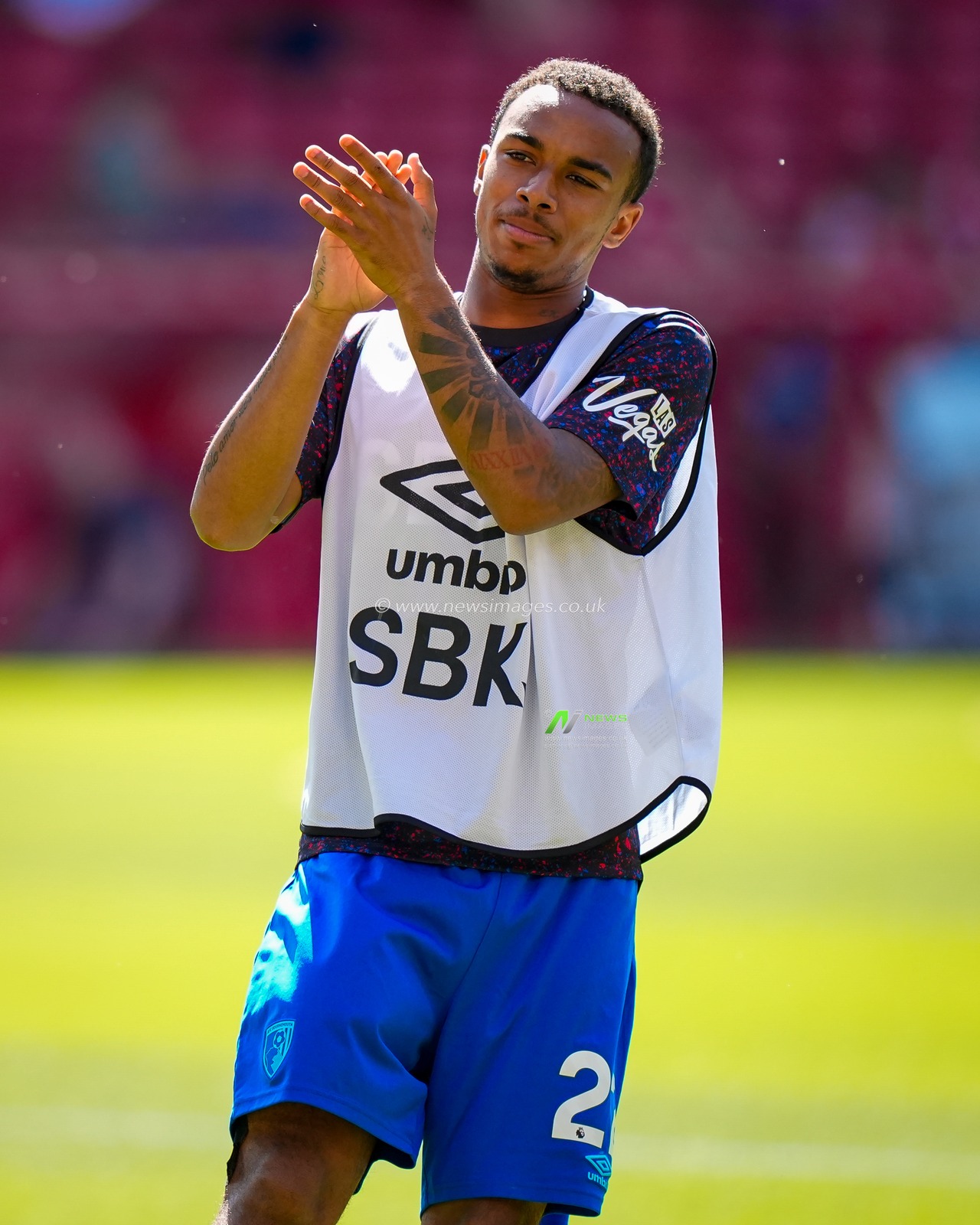 Eli Junior Kroupi of Bournemouth applauds the fans during the Premier League match Nottingham Forest vs Bournemouth at City Ground, Nottingham, United Kingdom on 24 May 2026

(Photo by Maynard Manyowa/News Images)