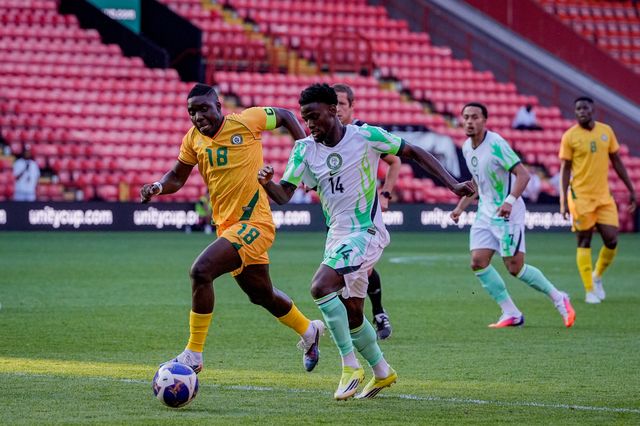 Marvelous Nakamba of Zimbabwe battles for the ball during the Unity Cup 2026 Semi-Finals match Nigeria vs Zimbabwe at The Valley, London, United Kingdom on 26 May 2026

(Photo by Maynard Manyowa/News Images)