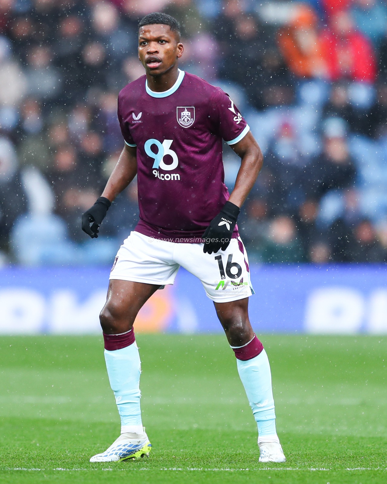 Florentino Luis of Burnley during the Premier League match Burnley vs Brighton & Hove Albion at Turf Moor, Burnley, United Kingdom on 11 April 2026

(Photo by Jorge Horsted/News Images)