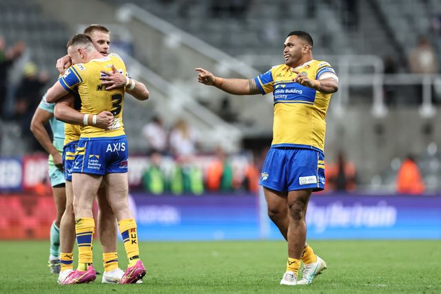 Sam Lisone of Leeds Rhinos celebrates the win during the Betfred Magic Weekend 2025 match St Helens vs Leeds Rhinos at St. James's Park, Newcastle, United Kingdom, 3rd May 2025

(Photo by Mark Cosgrove/News Images)
