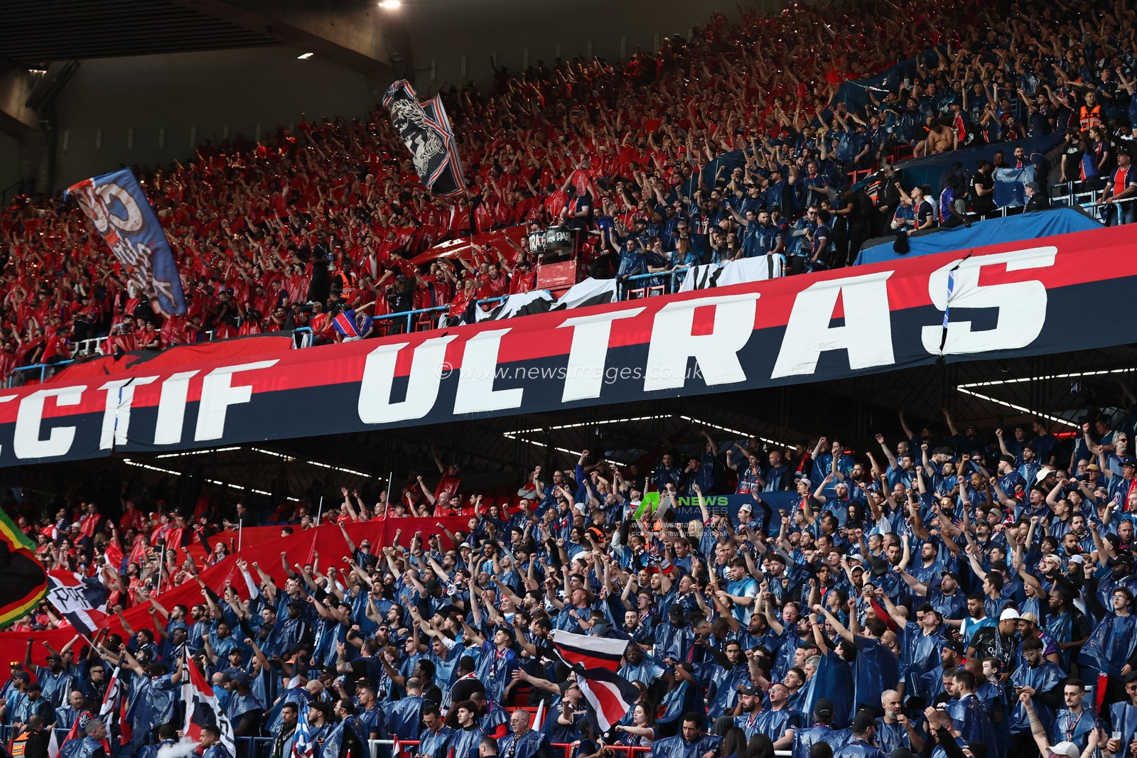 The Collectif Ultras Paris fans sing and dance ahead of kickoff during the UEFA Champions League Quarter Finals match Paris Saint-Germain vs Liverpool at Parc des Princes, Paris, France on 08 April 2026

(Photo by Alfie Cosgrove/News Images)