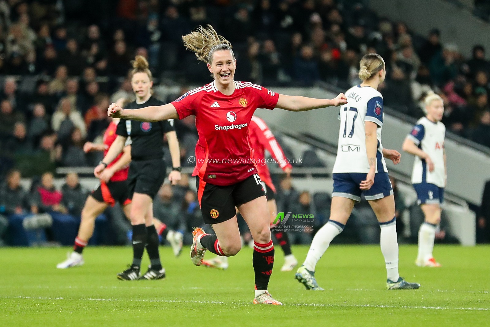 Elisabeth Terland of Manchester United Women celebrates his goal to make it 0-1 during the Barclays Women's Super League match Tottenham Hotspurâ€™s Women vs Manchester United Women at Tottenham Hotspur Stadium, 2nd February 2025

(Photo by Izzy Poles/News Images)
