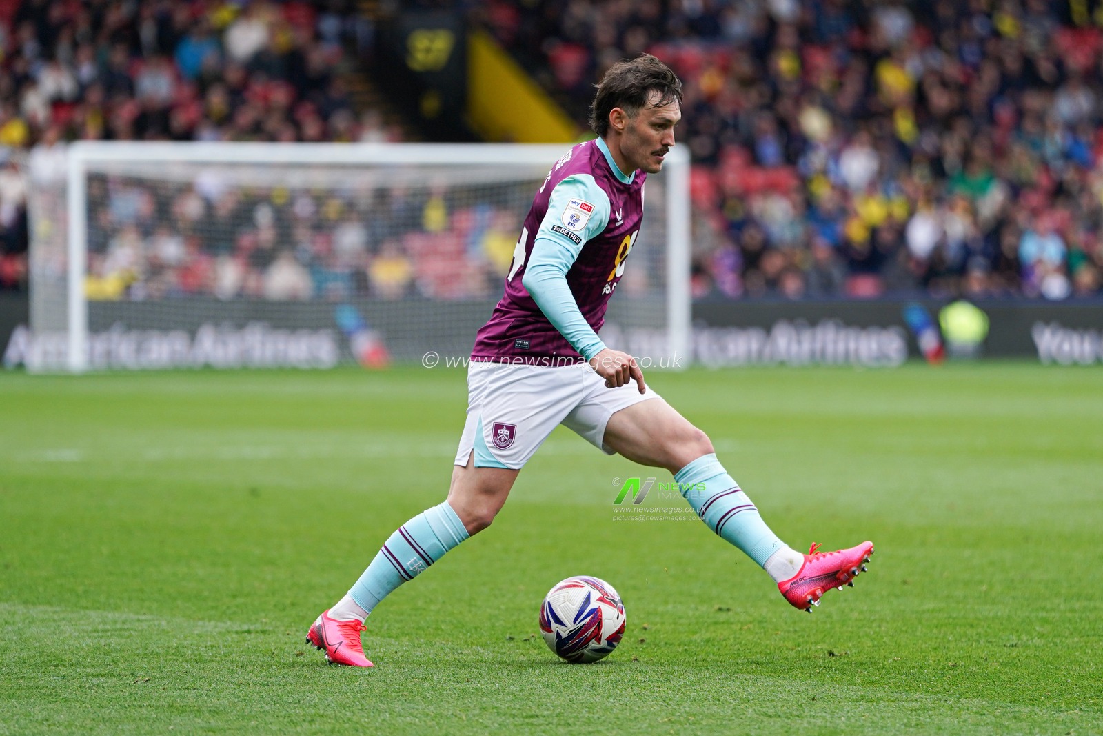 Connor Roberts of Burnley during the Sky Bet Championship match Watford vs Burnley at Vicarage Road, Watford, United Kingdom, 18th April 2025

(Photo by Harvey Murphy/News Images)