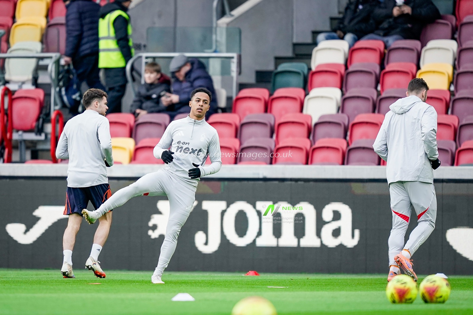 Eric da Silva Moreira of Nottingham Forest in the pregame warmup session  during the Premier League match Brentford vs Nottingham Forest at The Gtech Community Stadium, London, United Kingdom, 25th January 2026

(Photo by Maynard Manyowa/News Images)