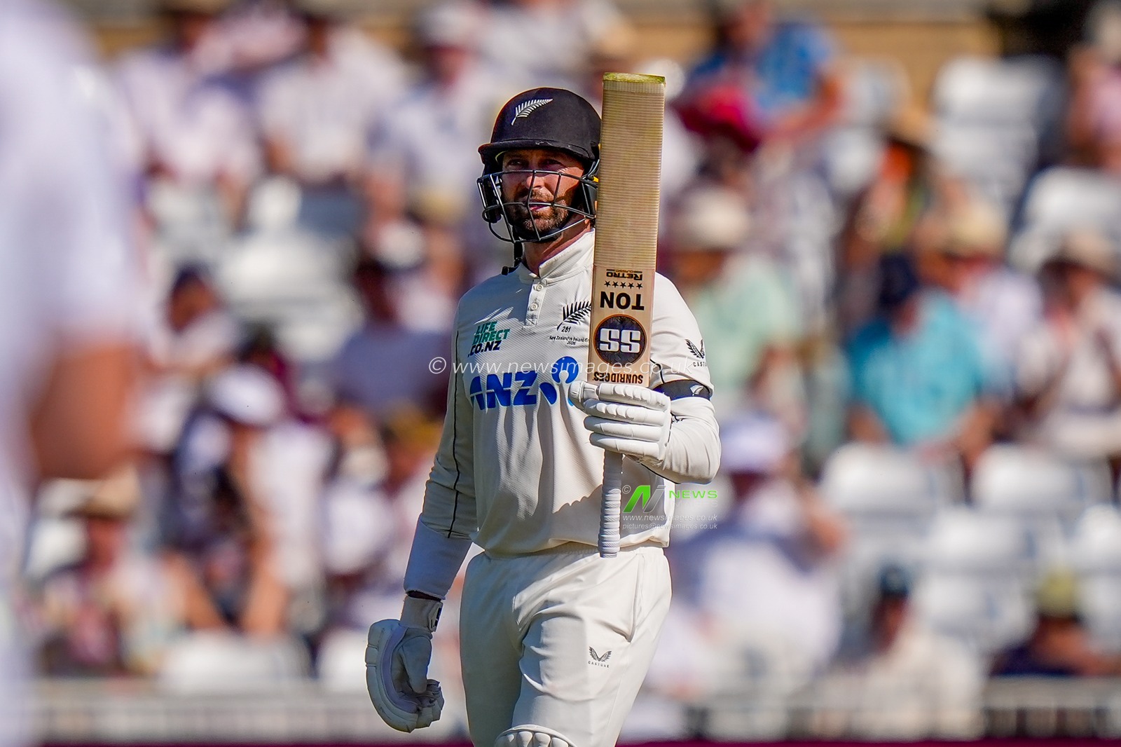 Devon Conwayof New Zealand celebrates going past 150 runs during the 3rd Rothesay Test Match Day 1 match England vs New Zealand at Trent Bridge, Nottingham, United Kingdom on 25 June 2026

(Photo by Maynard Manyowa/News Images)
