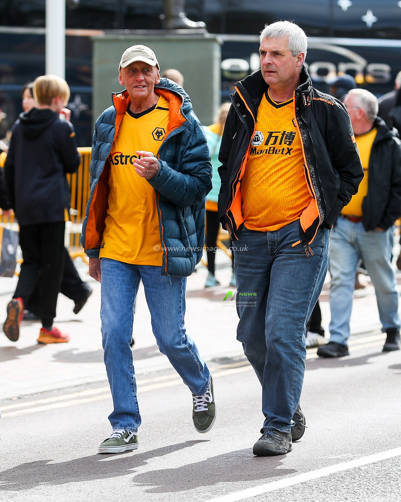 Fans arrive at Molineux prior to the Premier League match Wolverhampton Wanderers vs Tottenham Hotspur at Molineux, Wolverhampton, United Kingdom, 13th April 2025

(Photo by Gareth Evans/News Images)