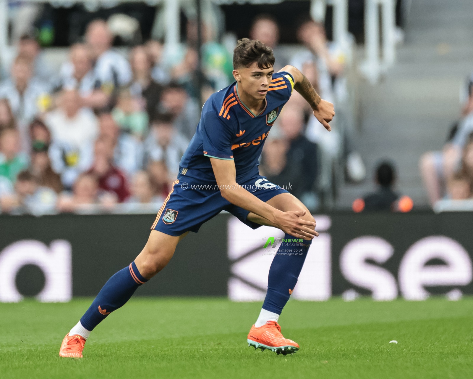 tLewis Miley of Newcastle Untied in action during the Pre-season friendly Newcastle United vs Espanyol at St. James's Park, Newcastle, United Kingdom, 8th August 2025

(Photo by Mark Cosgrove/News Images)