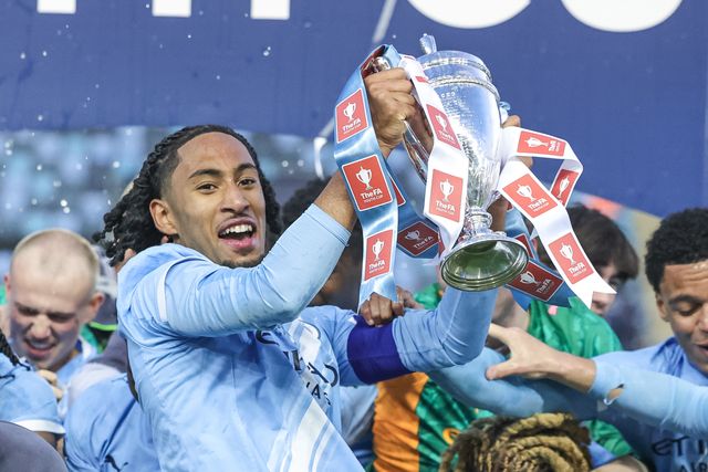 Manchester City lift The FA Youth Cup after beating Manchester United 2-1 during the FA Youth Cup Final match Manchester City U18 vs Manchester United U18 at Joie Stadium, Manchester, United Kingdom on 14 May 2026

(Photo by Mark Cosgrove/News Images)