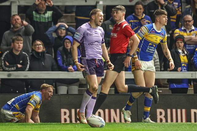 James Batchelor of Hull KR celebrates his try during the Betfred Super League round 9 match Leeds Rhinos vs Hull KR at Headingley Stadium, Leeds, United Kingdom, 25th April 2025

(Photo by Mark Cosgrove/News Images)