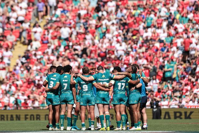 Hull KR gather and hold a group huddle during the Betfred Challenge Cup Final match Wigan Warriors vs Hull KR at Wembley Stadium, London, United Kingdom on 30 May 2026

(Photo by Mark Cosgrove/News Images)