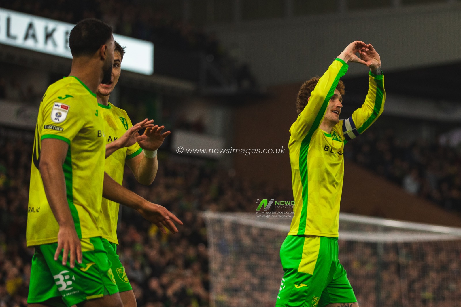 Josh Sargent of Norwich City celebrates during the Sky Bet Championship match Norwich City vs Oxford United at Carrow Road, Norwich, United Kingdom, 7th March 2025

(Photo by Craig Evans/News Images)