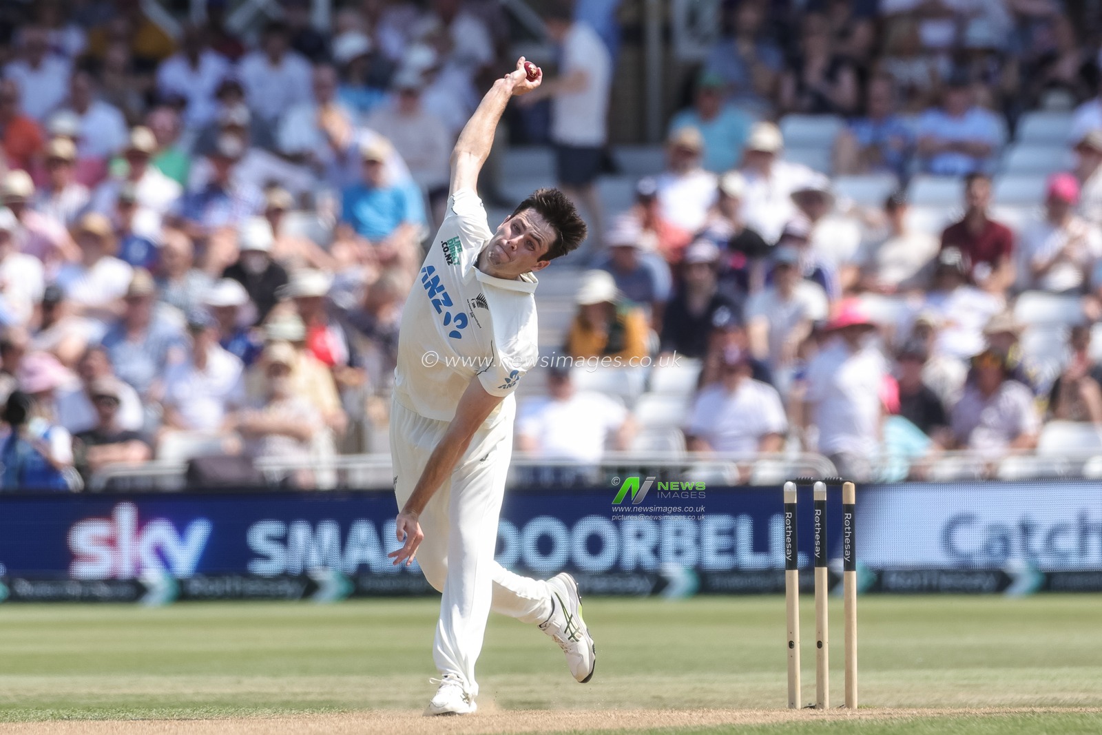 Will O'Rourke of New Zealand delivers the ball during the 3rd Rothesay Test Match Day 2 match England vs New Zealand at Trent Bridge, Nottingham, United Kingdom on 26 June 2026

(Photo by Mark Cosgrove/News Images)