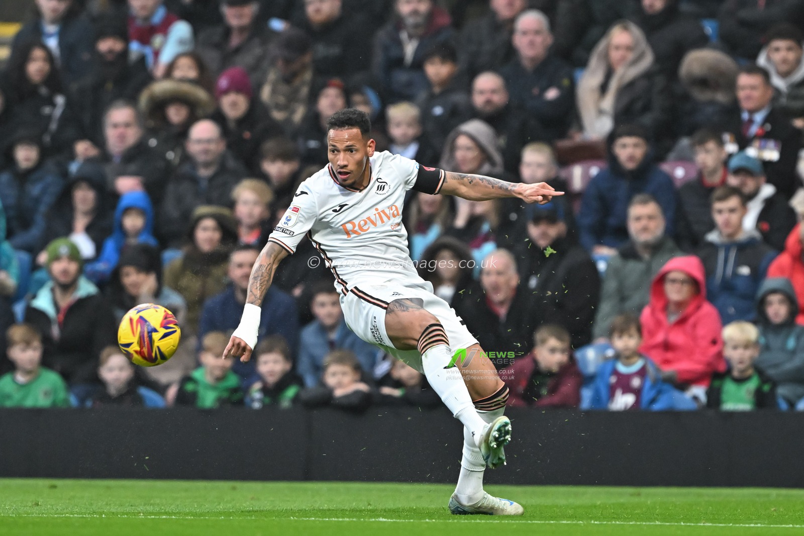 Ronald of Swansea City passes the ball during the Sky Bet Championship match Burnley vs Swansea City at Turf Moor, Burnley, United Kingdom, 10th November 2024

(Photo by Cody Froggatt/News Images)