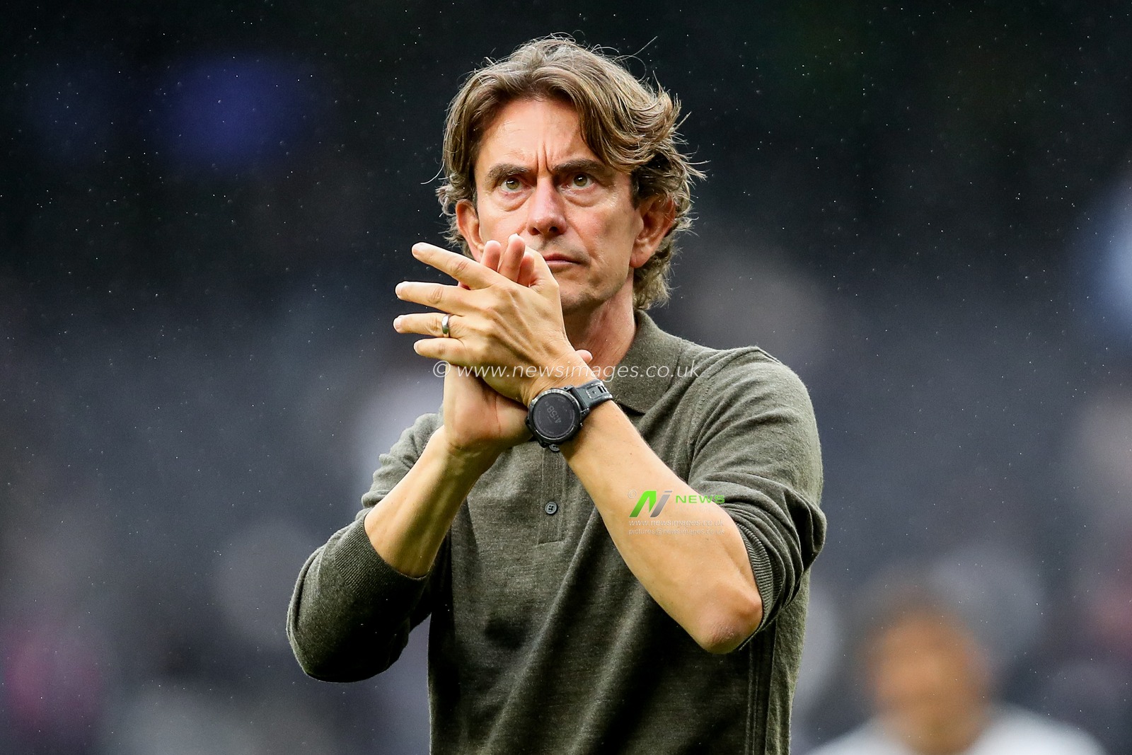 Thomas Frank of Tottenham Hotspur acknowledges the fans after the teams defeat following the Premier League match Tottenham Hotspur vs Bournemouth at Tottenham Hotspur Stadium, London, United Kingdom, 30th August 2025

(Photo by Izzy Poles/News Images)